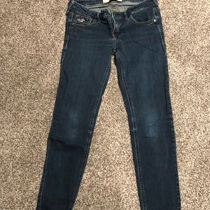 NWOT HOLLISTER JEANS WIDTH 26 LENGTH 29